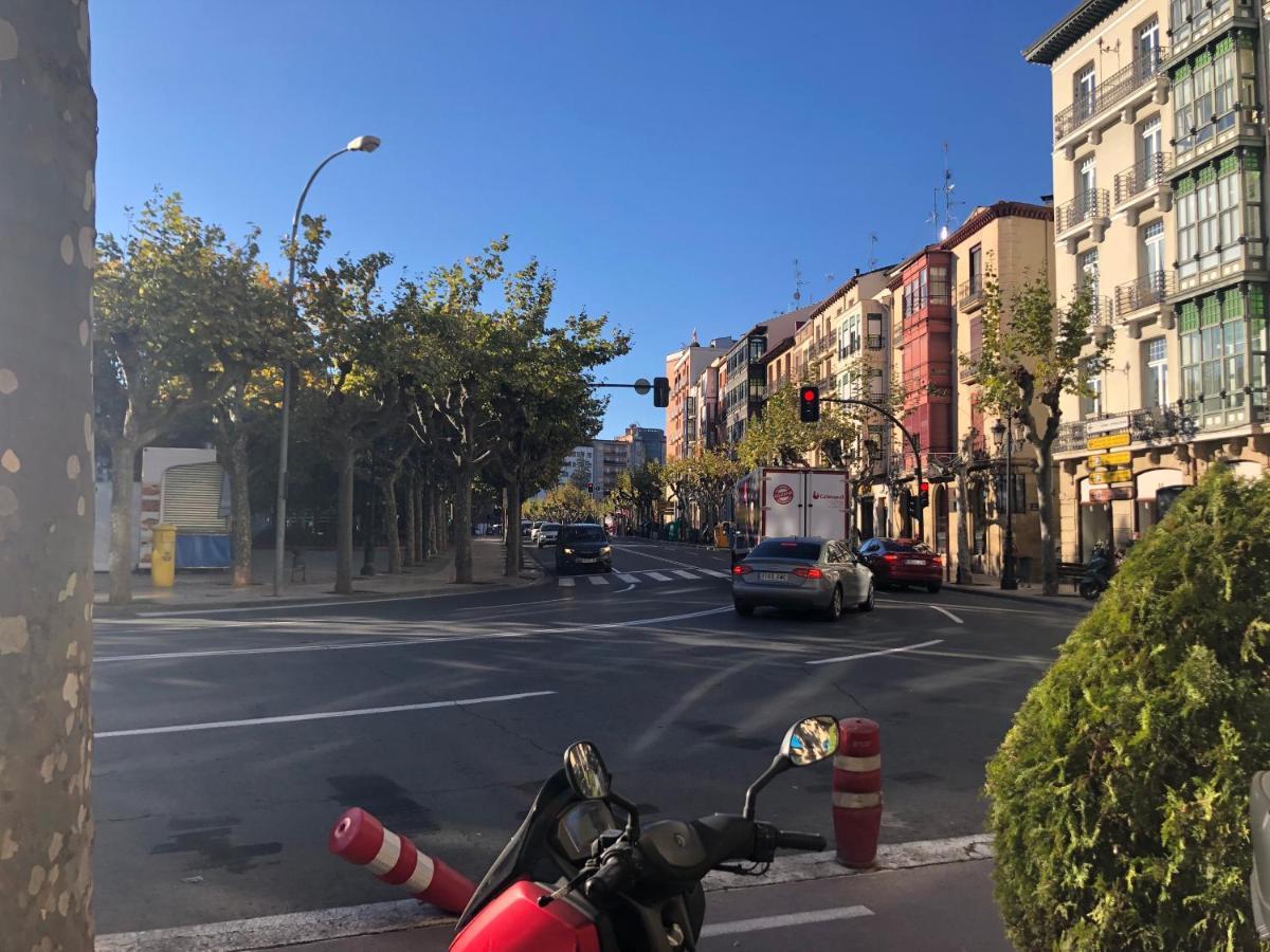 Gran Alojamiento En El Casco Antiguo De Logroño Kültér fotó